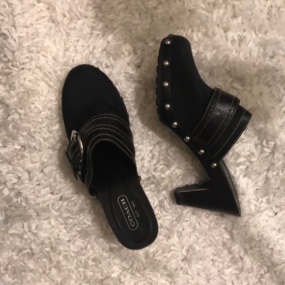 Beautiful coach clogs - Picture 1 of 7